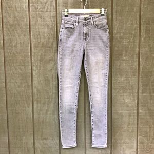 Levi’s 721 high Rise Skinny Gray